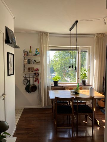 Adolfsbergsvägen, Bromma - Photo 2