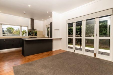 Old-world house - Photo 4