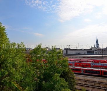 Stilvolle 2-Zimmer-Dachgeschosswohnung mit Münsterblick! - Photo 1