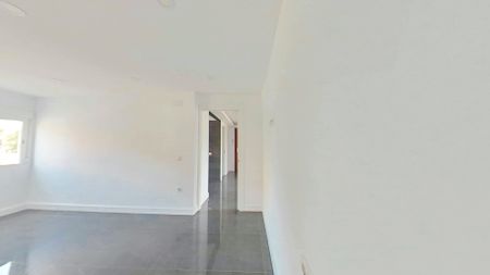 Piso de alquiler en La Fontsanta - Photo 3