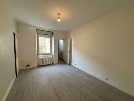 Location Appartement 2 pièces 30m² ST JUNIEN 87200 - Photo 2