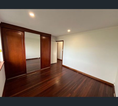 608 Metcalfe Rd, Ferndale, WA 6148 - Photo 2