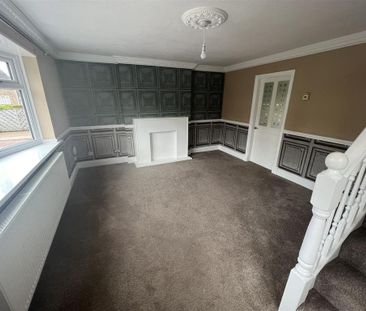 2 bedroom semi-detached house to rent - Photo 3