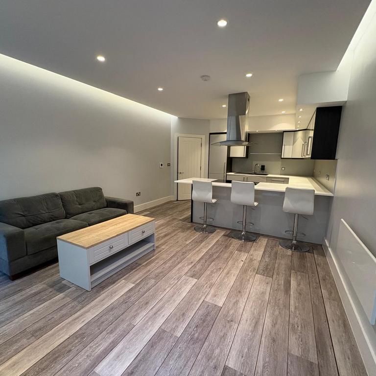 3 bedroom apartment to rent - Photo 1