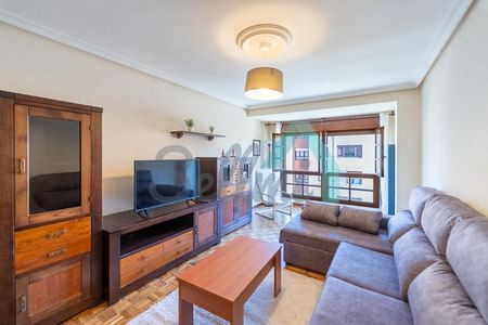 Alquiler de piso en Calle López del Vallado - Photo 3