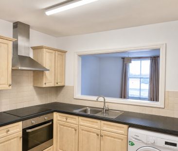 2 bedroom Two Bedroom Maisonette to rent - Photo 2
