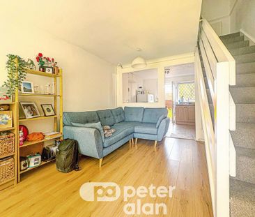 2 bedroom semi-detached house to rent - Photo 3