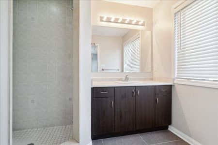 For Lease - 3050 Rotary Way Unit# 17, Burlington, Ontario - Photo 2