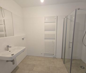 ERSTBEZUG: geförderte 2 Zimmer-Wohnung mit großem Balkon in zentral... - Foto 4