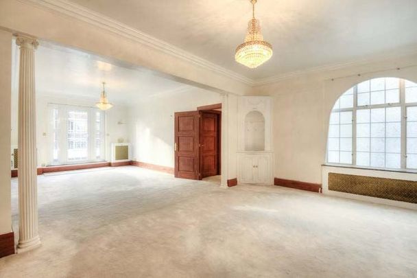 Four Bedroom Apartment in Marylebone Road, NW1 - Photo 1