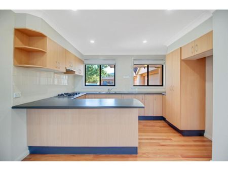 2 / 17 Railway Crescent, North Wollongong, NSW 2500 - Photo 3