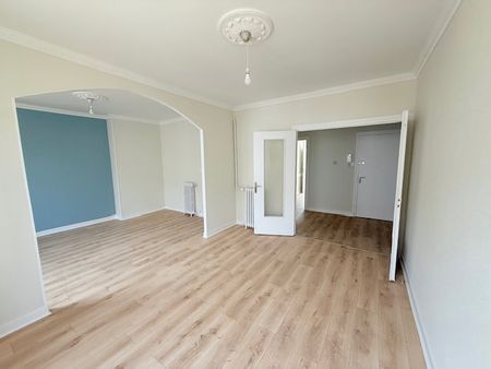 Brest Centre Siam T3 double salon/séjour 55 M2 - Photo 3