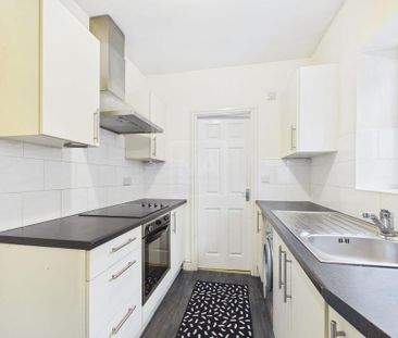 2 bedroom terraced house to rent - Photo 6