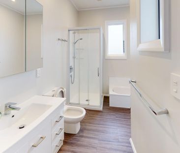 Awapuni - 2 Bedrooms - Photo 1