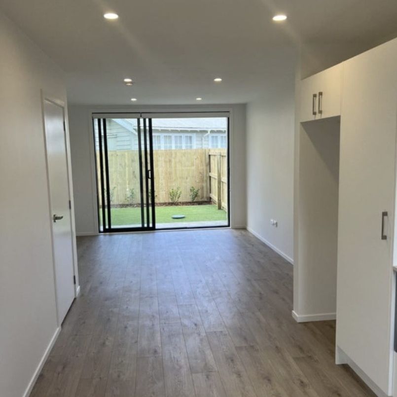 127 Luke Street, Otahuhu - Photo 1