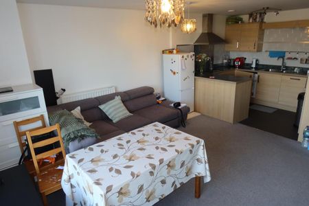 2 bedroom apartment to rent - Photo 3