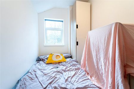 3 bedroom end of terrace house to rent - Photo 5