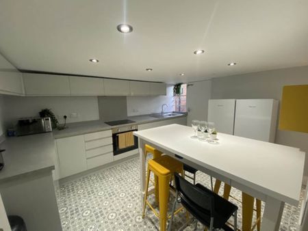 Beechwood Crescent (room 2), Burley, Leeds - Photo 2