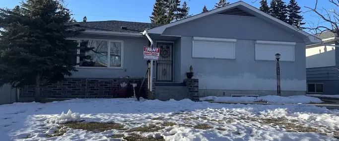 Beautiful 1250sgft 3 bedroom house, furnace, washer,dryer ,DW, hardwood,Tile | 4807 1 Street Northwest, Calgary - Photo 1