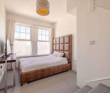 Slough Road, Datchet, SL3 - Photo 6