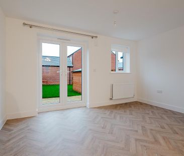 2 bedroom semi-detached house to rent - Photo 4