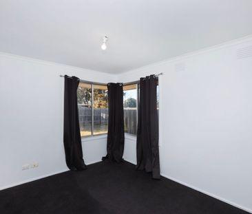 Neat Family Home - Photo 2
