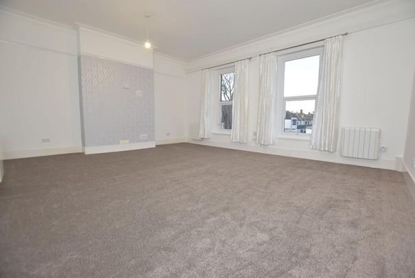 3 bedroom maisonette to rent - Photo 1