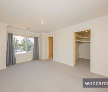 Stunningly Renovated 4-Bedroom Family Home in Prime Box Hill Location! - Photo 6