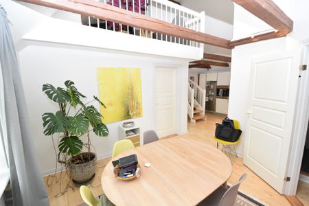 Eksklusiv taglejlighed med loft til kip i hjertet af Aalborg - Foto 3