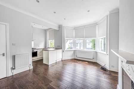 2 bedroom flat to rent - Photo 3