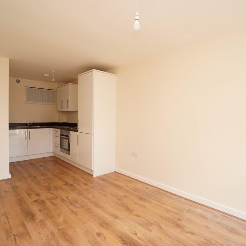 1 bedroom Flat To Let - Photo 1