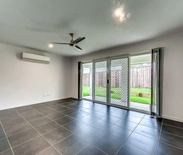 “Modern Family Home in Heathwood” - Photo 3