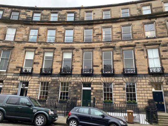 6 bedroom flat to rent - Photo 1