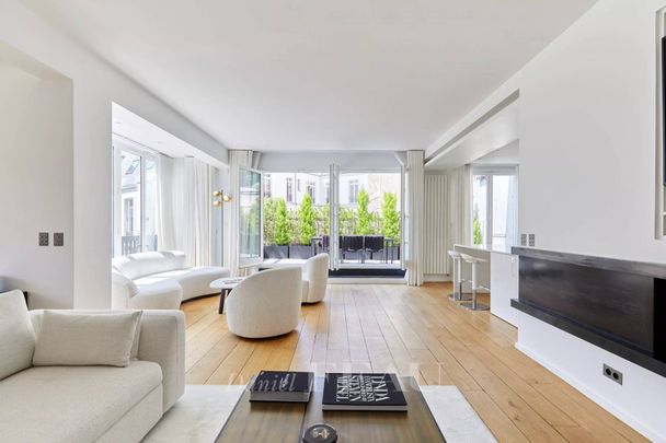 Location appartement, Paris 8ème (75008), 5 pièces, 164.67 m², ref 85494267 - Photo 1