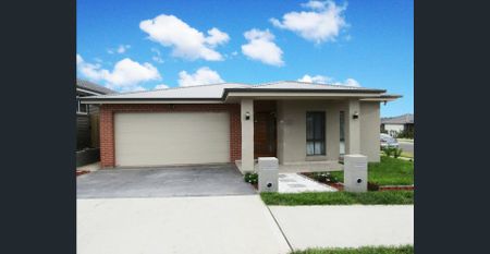 Stunning 5-Bedroom Family Home!! - Photo 4