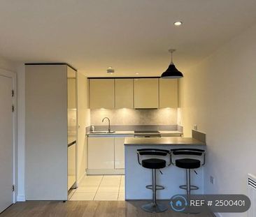 2 bedroom flat to rent - Photo 1