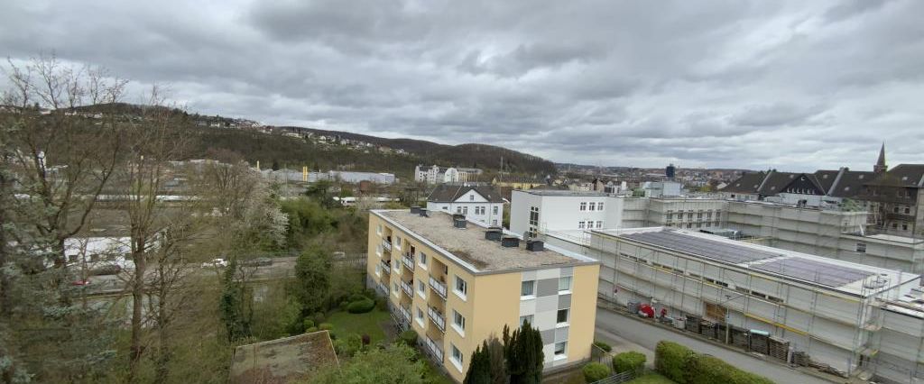 Schicke 3-Zimmer-Wohnung mit toller Aussicht in Hagen Wehringhausen! - Photo 1