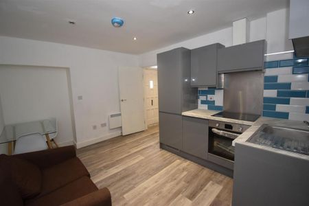 2 bedroom apartment to rent - Photo 3