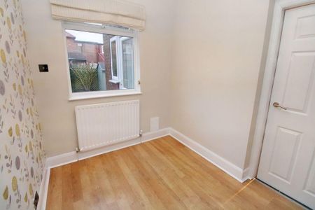 3 bed semi-detached house to rent in NE7 - Photo 2