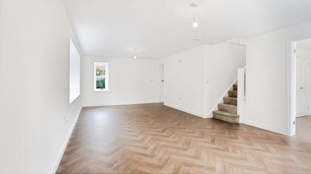 4 bedroom detached house to rent - Photo 1