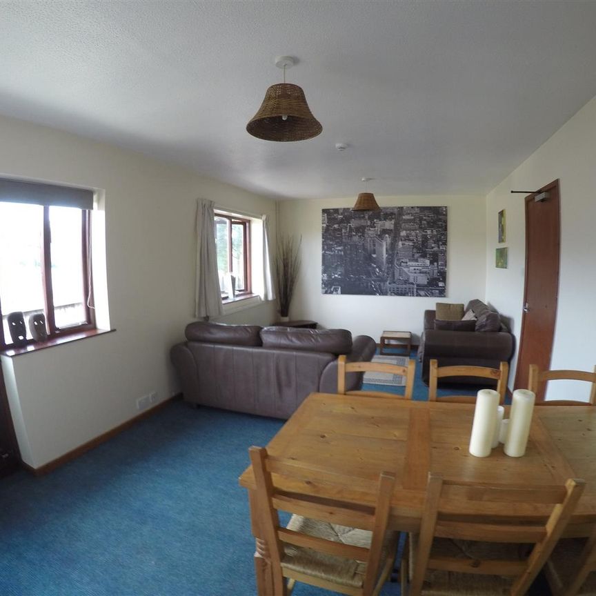 House - Detached For Rent St. Michaels Avenue, Pontypridd - Photo 1