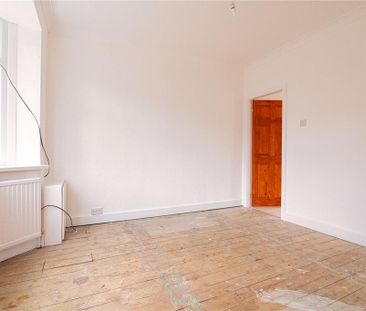 2 bedroom semi-detached house to rent - Photo 4