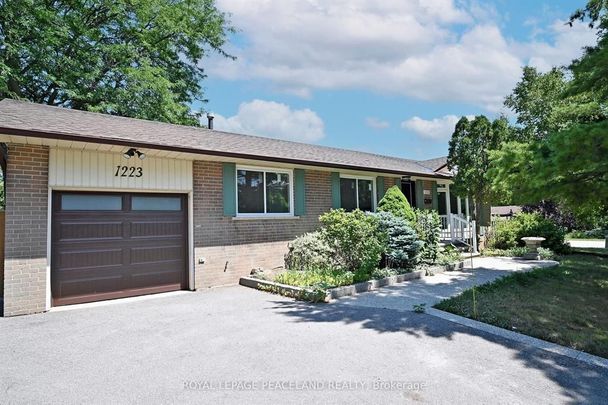 For Lease - 1223 Redbank Crescent, Oakville, Ontario - Photo 1