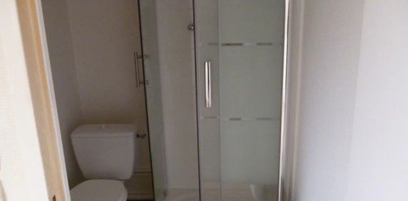 A LOUER - APPARTEMENT T1 FLEURY SUR ORNE - Photo 2