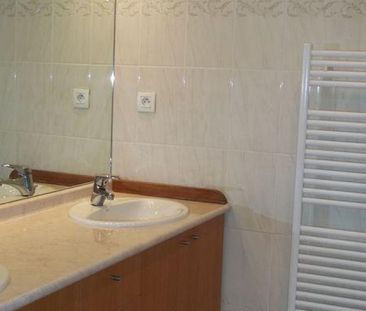 Louer appartement 4 pièces de 149 m² - Photo 3