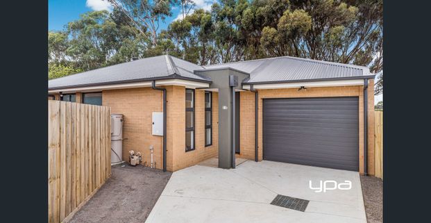 Stylish Low Maintenance Home - Photo 1