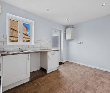 2 bedroom semi-detached house to rent - Photo 6