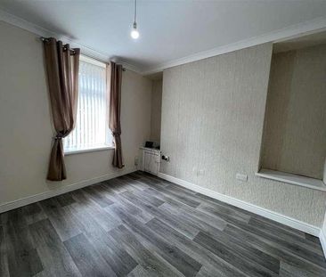 Eastland Road, Neath, SA11 - Photo 3