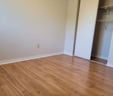 For Lease - 5232 Alicante Street, Mississauga, Ontario - Photo 3