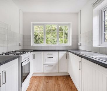 A charming two bedroom bungalow in the village of Baydon. - Photo 6